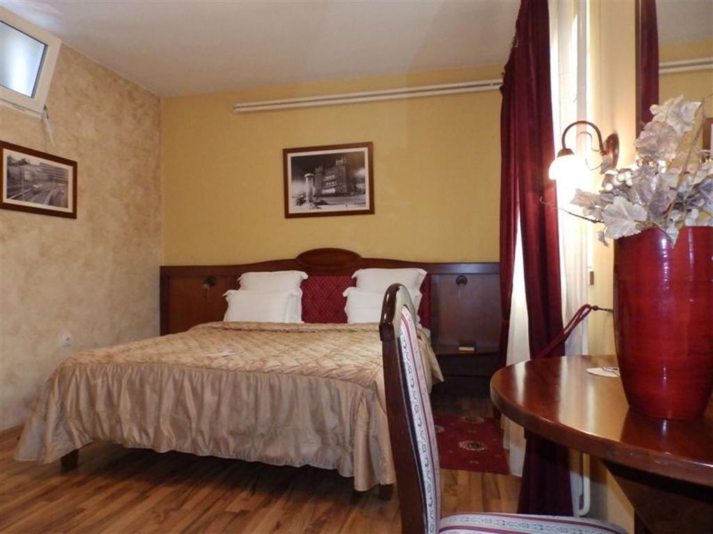 Hotel Manjez Centar Belgrad Zewnętrze zdjęcie